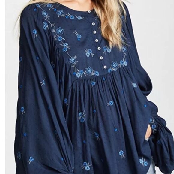 FREE PEOPLE Kiss From a Rose Navy Embroidered Boho Top S - Picture 1 of 11